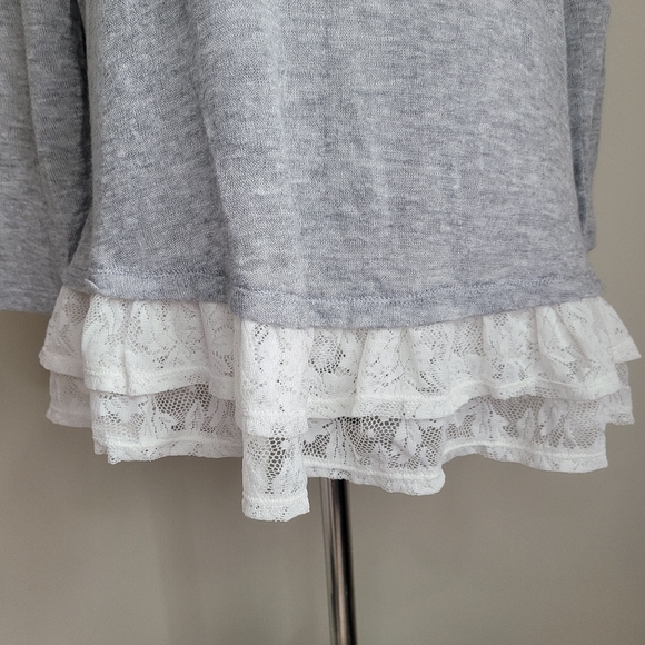 American Rag gray lace hem sweater size large - Picture 5 of 7